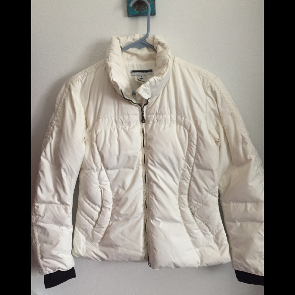 A Diamond in the Snow jacket size 4 women's